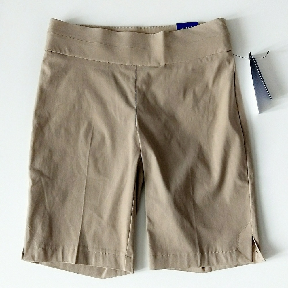 NWT! Apt. 9 Bermuda Pull-on Shorts Tan Size 6
